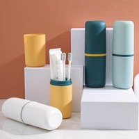 Trousse de Voyage Portable Color-Block pour Soins Dentaires : Gobelet, Porte-Brosse à Dents et Étui à Dentifrice – Essentiels Domestiques pour un Nettoyage Facile