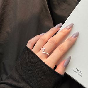 Bague en argent S925 hypoallergénique Dylam Simplicity Design, double couche, émail blanc, torsadée, géométrique, marquise, zircone 5A - Product Image 5
