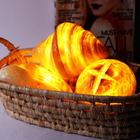 Lampe de nuit créative de haute qualité en PVC, jouet fantaisie, pain simulé, croissants, lumière de nuit pour la chambre à coucher, toast lumineux, cadeau d'anniversaire