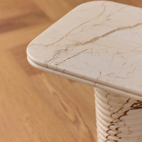 Table console moderne en marbre doré Cammy Stone Sofita pour petits salons et chambres, meubles faits main pour la maison