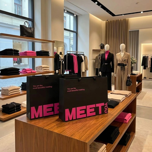 Customizable FSC-Certified Embossed Gift Bags Premium Recycled Paper Totes for Brand Packaging &amp; Special Events Wholesale OEM - Product Image 1