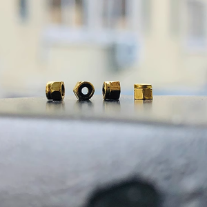 น็อตกันหลุด M1.4 สำหรับอุปกรณ์สเก็ตบอร์ด, น็อตกันหลุดไนลอน, น็อตล็อคตัวเองทำจากทองเหลืองที่เป็นมิตรกับสิ่งแวดล้อม - Product Image 2