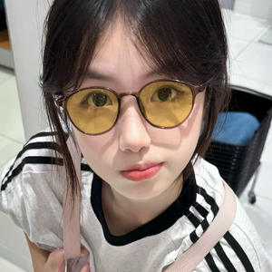 Gafas de visión nocturna fotocromáticas redondas ultraligeras para mujer, montura de PC, protección contra luz azul UV, uso diurno y nocturno - Product Image 3