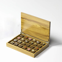 Boîte d'emballage en bois pour dattes au chocolat avec couvercle en forme de carte de l'Arabie Saoudite
