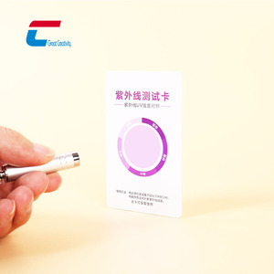 Tarjeta de prueba de sensor UV que cambia de color de plástico de verano caliente impresión personalizada tarjeta indicadora de intensidad de rayos UV - Product Image 4