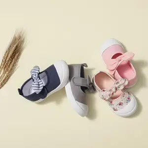 Scarpe di tela per bambini scarpe da principessa da ragazza primavera estate floreali con suola morbida traspirante scarpe da interno da passeggio