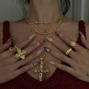 Üst Düzey Moda Kadın Paslanmaz Çelik Elmas Taklidi İnci Çapraz Kolye Altın Kaplama Su Geçirmez Küba Zinciri Hediye - Product Image 4