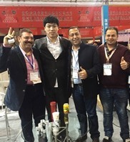 Machine de polissage et d'ébavurage automatique industrielle QC916 pour métaux, avec contrôle PLC pour une grande productivité, idéale pour l'acier inoxydable