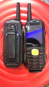 Hope K19 2,4 pulgadas 240x320 QVGA TFT pantalla 3D altavoz Quad tarjeta Sim 4 Tarjeta Sim teléfono móvil con batería de 22000mAh - Product Image 5
