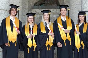 ชุดครุยและหมวกสำเร็จการศึกษาสีน้ำเงินเข้มสำหรับโรงเรียนและมหาวิทยาลัย ขายส่ง - Product Image 3