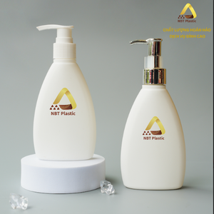 High Quality 150ml Oval White <b>Plastic</b> <b>Bottle</b> with Flip <b>Spray</b> Pump Cap for Personal Care Shampoo OEM Custom Logo - Product Image 1