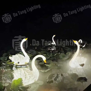 Elegante Lámpara Decorativa con Motivo de Cisne, Escultura LED IP65 para Decoración de Bodas, Hoteles y Centros Comerciales - Product Image 4