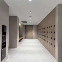 Casillero de gimnasio de club de fútbol de estilo personalizado, vestuario laminado compacto de madera HPL con estructura ensamblada de bloqueo de llave electrónica