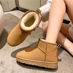 <span class=keywords><strong>Bottes</strong></span> <span class=keywords><strong>de</strong></span> <span class=keywords><strong>neige</strong></span> confortables décontractées à semelle épaisse couleur unie <span class=keywords><strong>bottes</strong></span> à semelle souple avec logo personnalisé pour enfants filles - Product Image 5