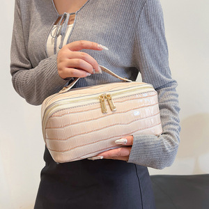 Bolsa de Cosméticos de Piel Sintética de Cocodrilo de Color Personalizado, Bolsa de Aseo de Viaje de Gran Capacidad, Bolsa de Maquillaje Portátil con Cierre para Mujer - Product Image 5