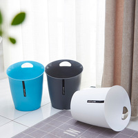 Poubelle portable en plastique simple pour la maison, la salle de bain, le salon, la cuisine, la chambre, le bureau, la table de travail, personnalisable, en forme de baril