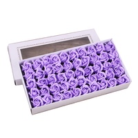 Savon rouge simple 50 pièces, têtes de fleurs artificielles faites à la main, dans des boîtes bon marché, cadeau pour la saint-valentin