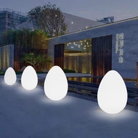 Lampadaire extérieur à LED en forme d'œuf pour la décoration de la maison et du paysage Lumière du Nouvel An et du parc de Noël IP65