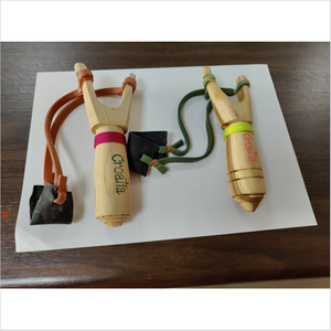 หนังสติ๊กไม้สักไทยทำมือ เป็นมิตรกับสิ่งแวดล้อม แกะสลักแบบดั้งเดิม ของเล่นเด็ก - Product Image 1