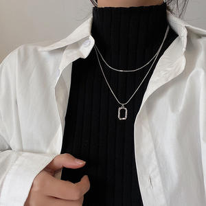 حار بيع تصميم 18k الذهب تصفيح التيتانيوم الصلب الجوف ساحة قلادة قلادة مستطيل قلادة قلادة - Product Image 6