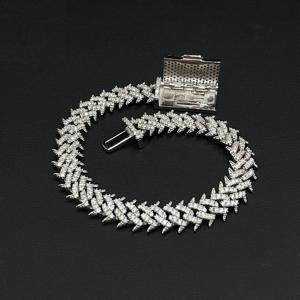 Cadena cubana de diamantes de lujo de primera calidad para hombre y mujer, disponible para exportación desde India. - Product Image 5