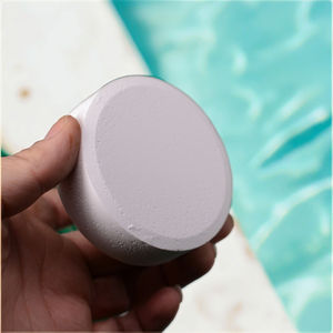 Tabletas de piscina de 3 pulgadas prensadas duras Pestañas de limpieza de agua de 200g con cubos estándar fuertes de EE. UU. - Product Image 2