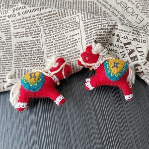 Nepalese handgemaakte wollen vilt sleutelhanger tas hanger voor poppen hangend dierenontwerp 31cm-50cm zonder vulling - Product Image 4