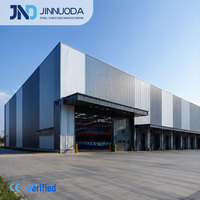 Centre logistique en structure d'acier préfabriqué galvanisé, entrepôt industriel lourd, atelier, hangar avec revêtement antirouille