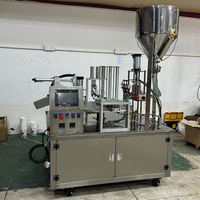 Machine de remplissage et de scellage de gobelets en plastique à tartiner le chocolat liquide rotatif automatique