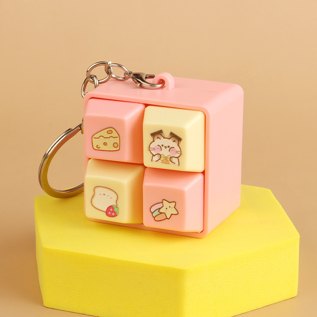 Plastic Mini Stress Relief Toy 4 Keys 2 5 9 Key Switch Mechanical Clicker LED Light Keycap Custom Fidget Keyboard Keychain