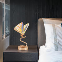 Lampe sur pied de luxe nordique, lampe de table LED papillon créative et minimaliste pour salon et chambre à coucher