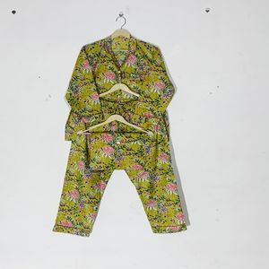 Conjunto de Pijama Floral Estampado a Mano Premium 2026 - Ropa de Dormir de Algodón Artesanal, Ropa de Verano para Mujer y Regalo de Loungewear - Product Image 5