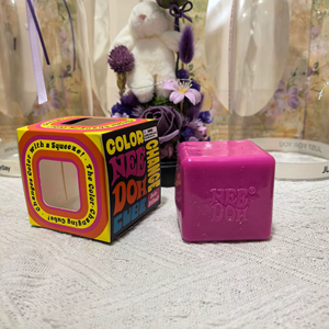 Juguete Antiestrés Sensorial NeeDoh Cube que Cambia de Color, para Niños y Adultos, Ideal para Regalo - Product Image 1