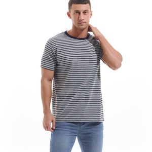 Camisetas de Hombre con Cuello Redondo y Logotipo Personalizado, Estilo Urbano, Rayadas, de Alta Calidad, Corte Regular, Tejido de Algodón Suave, Transpirable y de Secado Rápido - Product Image 4