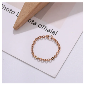 Haut de gamme 18K plaine or Simple chaîne bagues en acier inoxydable à la mode plaqué or bijoux anneaux spécialement pour les filles - Product Image 2