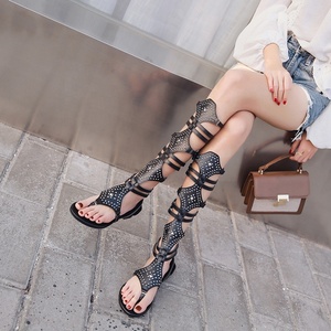 <span class=keywords><strong>Sandalias</strong></span> <span class=keywords><strong>Planas</strong></span> de Verano 2025, Nuevas, a la Moda, para Mujer, <span class=keywords><strong>Sandalias</strong></span> <span class=keywords><strong>Planas</strong></span> Romanas <span class=keywords><strong>Gladiador</strong></span> hasta la Rodilla, Personalizadas con Remaches, de Lujo - Product Image 2