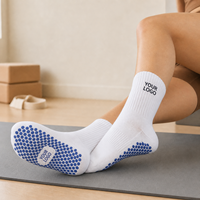 Chaussettes de yoga mi-mollet personnalisées pour femmes avec logo, en coton respirant, antidérapantes, pour le sport, le Pilates et le yoga en intérieur