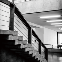 Escalier suspendu personnalisé, structure en acier invisible, escalier flottant de haute qualité pour villa, escalier intérieur