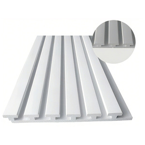 Heißer Verkauf: Amerikanischer PVC-Slatwall zur Lagerung – sofort lieferbar für Lagerhallen & Supermarktbedarf - Product Image 3