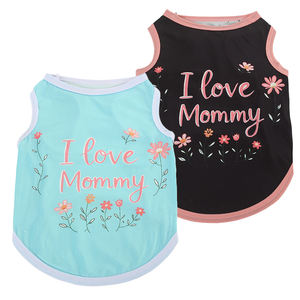 Gilet pour <span class=keywords><strong>chien</strong></span> en polyester XS de style européen et américain à haute élasticité 'Free Kisses' and 'Love Mom Dad' Printed Stripe Pet Clothes - Product Image 3