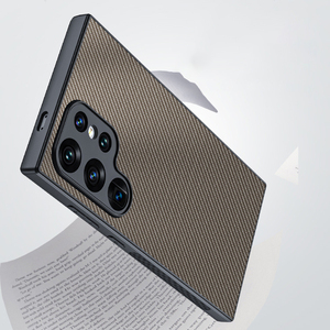 2024 nueva tendencia patrón de <span class=keywords><strong>fibra</strong></span> de carbono Pu cuero a prueba de golpes anticaída contraportada funda de teléfono para S24 S23 S22 Ultra Plus - Product Image 3