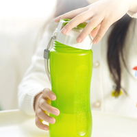 Bouteille d'eau portable en plastique à boire directement avec poignée en corde et filtre, tasse à eau réutilisable