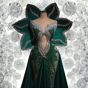 Robe de soirée estivale unique en organza vert personnalisée, antistatique, naturelle, avec des perles, épaules ornées de formes étoilées, pour les fêtes - Product Image 2