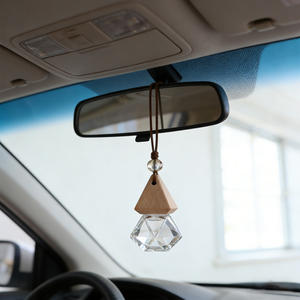 Flacon de parfum pour voiture en verre personnalisé 8ml 10ml multicolore avec sangle de suspension - Product Image 3