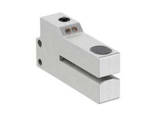 เซ็นเซอร์อัลตราโซนิกแบบสล็อต Leuze GSU 06/24-2-S8 รุ่น 50039638 สำหรับตรวจจับฉลากในอุตสาหกรรมบรรจุภัณฑ์และการพิมพ์ - Product Image 2