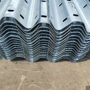 Guardrail d'acciaio ondulato ad alto impatto per le strade ad alta velocità Guardrail durevole dell'autostrada del metallo - Product Image 1