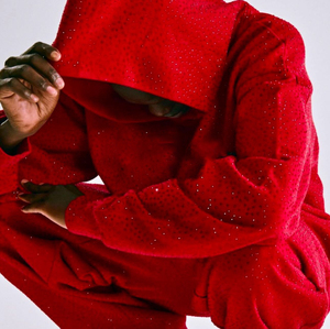 Logo personalizzato <span class=keywords><strong>Oversize</strong></span> 100% cotone colore rosso strass Streetwear stampa di lettere pullover americani felpe felpe con cappuccio - Product Image 3