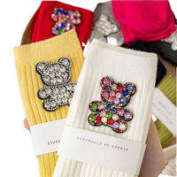 Chaussettes d'hiver tendance pour femmes, en coton, avec broderie d'ours en cristal et strass, accessoires d'hiver à la mode