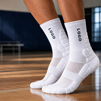 Chaussettes de sport en coton à marque privée, douces, absorbant les chocs, mi-mollet, avec logo personnalisé imprimé, pour entraînement de basketball et sports de plein air