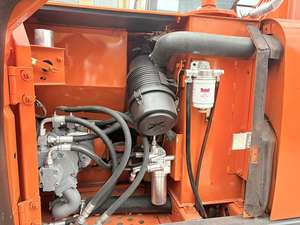 รถขุดตีนตะขาบฮิตาชิ ZX70 เครื่องจักรขนาดกะทัดรัดอเนกประสงค์สำหรับงานขุดร่อง งานจัดสวน งานซ่อมแซม และงานก่อสร้างในเมือง - Product Image 6